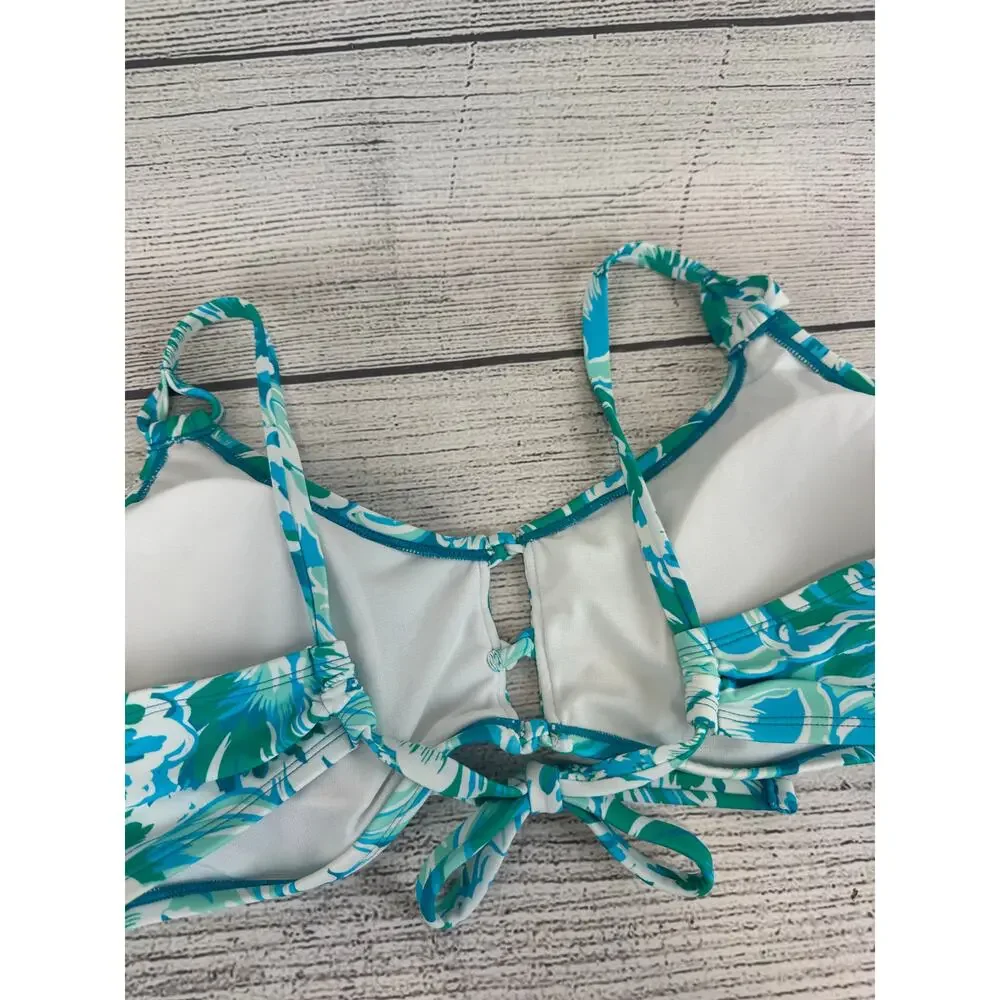 Time and Tru straps brand white